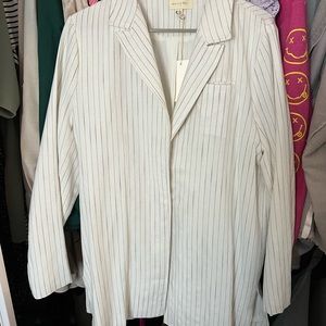 Mello Day White/Cream Linen Blazer